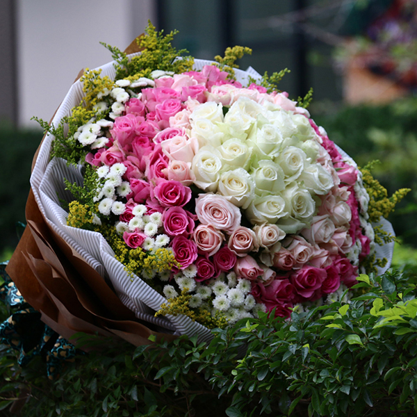 Mixed rose bouquet Hanoi