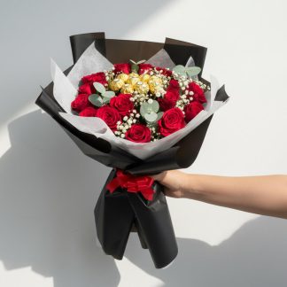 Order chocolate rose bouquet delivery Hanoi