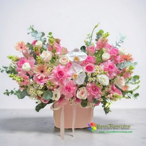 Best pink flower arrangement