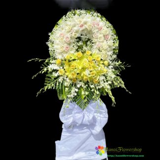 Order condolence flower arrangement in Hanoi