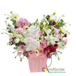 Elegant flower arrangement