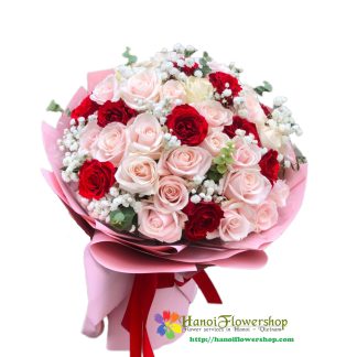 Beautiful bouquet of red and pink roses in Hanoi