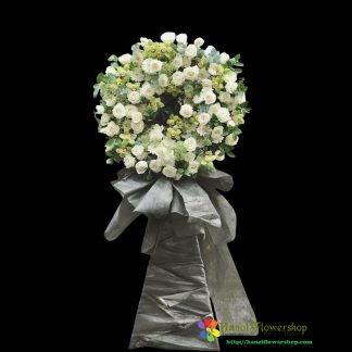 Online green funeral flower wreath in Hanoi