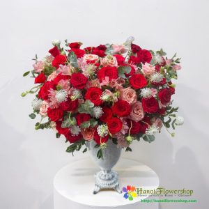 Luxury rose arrangement
