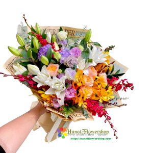 Mixed bouquet of lilies and roses