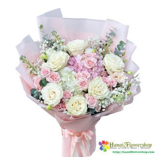 Mixed flower bouquet for her in Hanoi