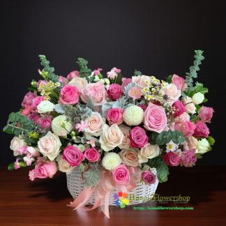 Order mixed rose arrangement delivery Hanoi