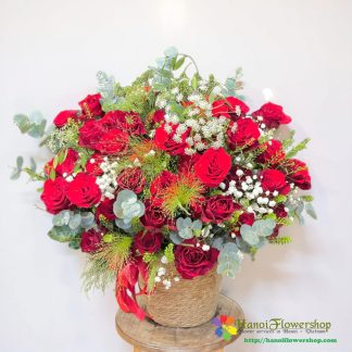 Red roses delivery for your loved one in Hanoi