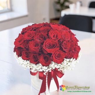 Order red roses gift box delivery Hanoi