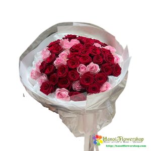 Romantic pink and red rose bouquet