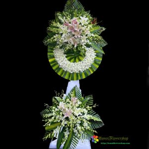 Standing funeral flower arrangement
