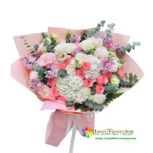 White hydrangeas bouquet