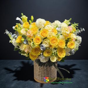Yellow rose arrangement