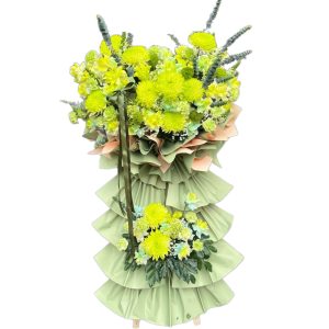 Green opening flower stand