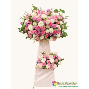 Standing arrangement of flowers